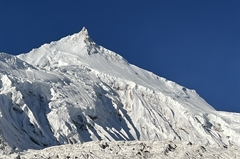 manaslu-peak